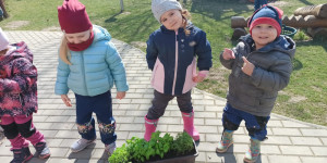 Na dvorečku - 1681410999_Obrázek WhatsApp, 2023-04-13 v 19.21.581.jpg